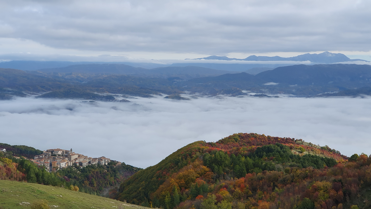 Sul panoramico Monte Aguzzo da Cineto Romano