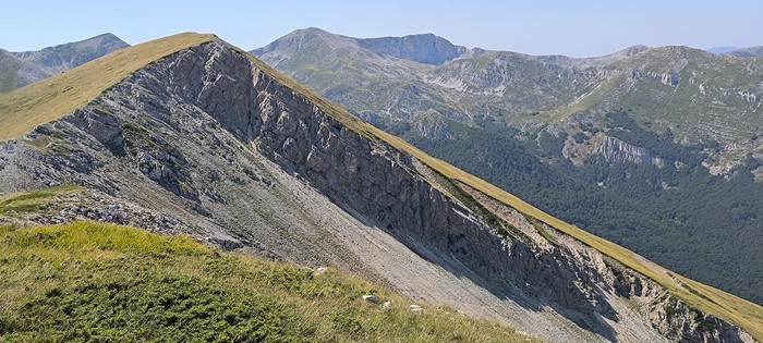 Costa della Tavola dai Piani di Pezza